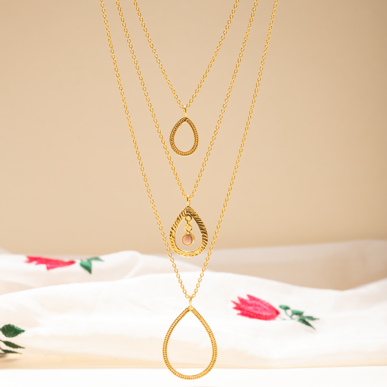 Trinity Teardrop Layers